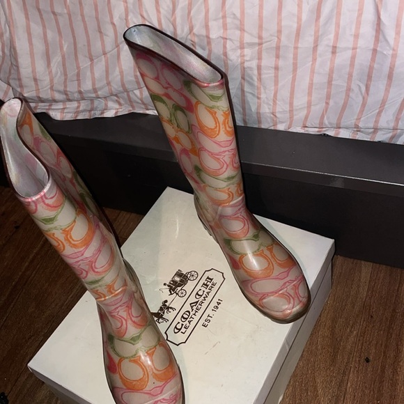 COACH rain boots - Picture 2 of 3